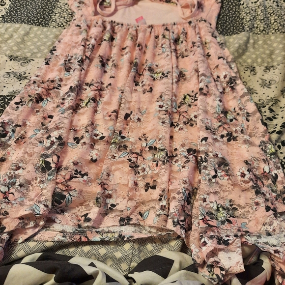 Spring/Summer Dress - Picture 2 of 2